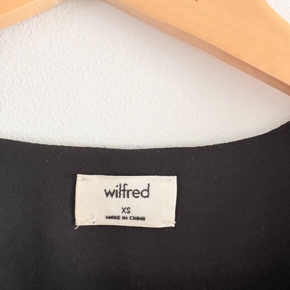 Aritzia Wilfred Louise Chiffon Wrap Dress Black Red Rose Size XS
